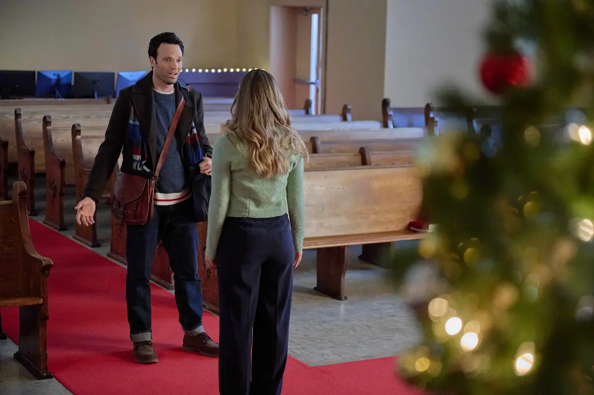 ‘Oy To The World!’ Soundtrack: All The Songs Played In The Hallmark Movie - Soundtracks